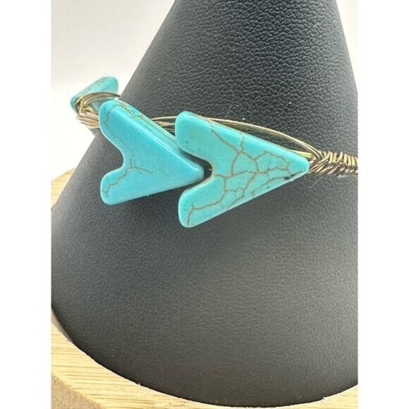 Faux Turquoise Stone Arrowhead Wire Wrapped Bangle Bracelet - Picture 4 of 4